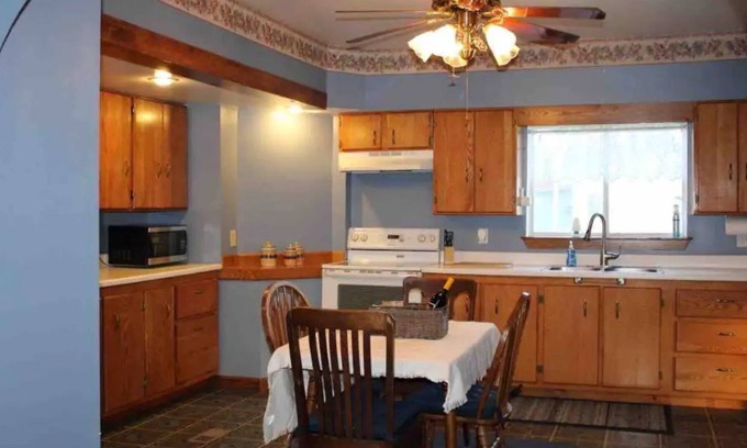 Dunbar Casa | Camp 8 Run directly on atv/snow trails