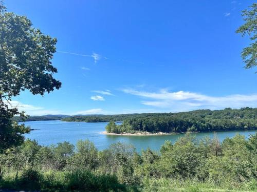 Cassville Casa | Camp Fisher Cottage