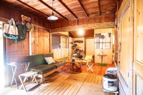 Motobu Chalet De Esquí | 【Camp House by port Side】 貸切1組の古民家/離島、美ら海への拠点
