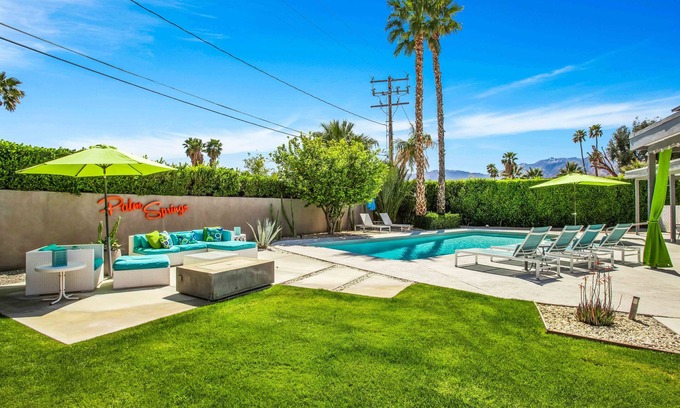 Palm Springs Casa | Camp Palm Springs - retiro moderno de mediados de siglo recientemente renovado