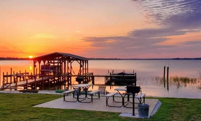 Tavares Casa | Camp St. Cabanas Unit 2 on Lake Dora