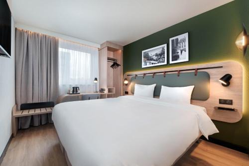 Levallois-Perret Hotel | Campanile Paris Ouest - Porte de Champerret Levallois