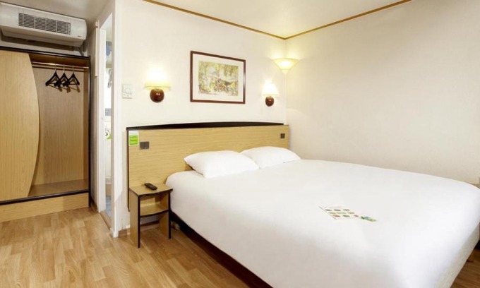 Villefranche-sur-Saone Hotel | Campanile Villefranche-Sur-Saône