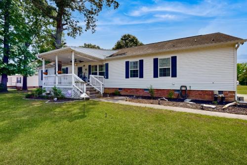 Orangeburg County Casa | Campbell Lake House