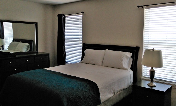 Gull Lake Casa | Campbell's Clean & Comfortable Modern Duplex 4662B