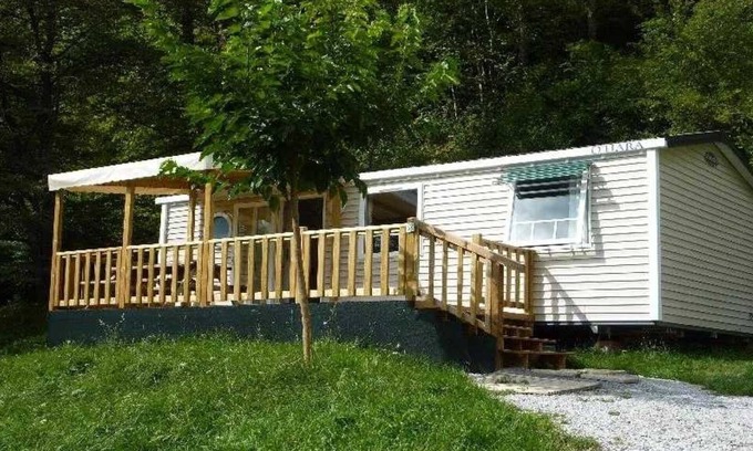 Louvie Juzon Casa | Camping 3 étoiles - Piscine - ccbaddg