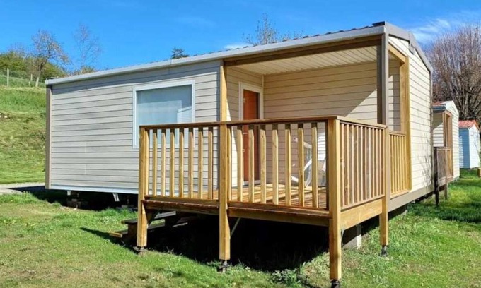 Langogne Casa | Camping 3 étoiles - Piscine - ccbadeg