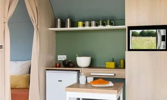 Salles-Curan Casa | El camping Beau Rivage **** - Coco Dulce Tent 3 Habitaciones 4 personas