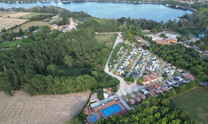 Porqueres Otro | Camping Bungalow el Llac de Banyoles