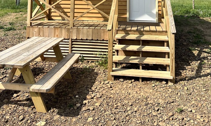 Elkins Cabina | Camping Cabin with direct Mill Creek trail access!