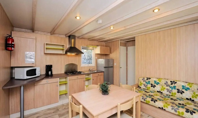 Bonifacio Chalet De Esquí | Camping Campo Di Liccia *** - Chalet climatizado de 4 habitaciones para 4/6 personas