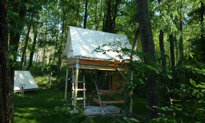 Cormoranche-sur-Saone Casa | Camping **** du Lac - Situada Carpa 1 dormitorio 2 Personas