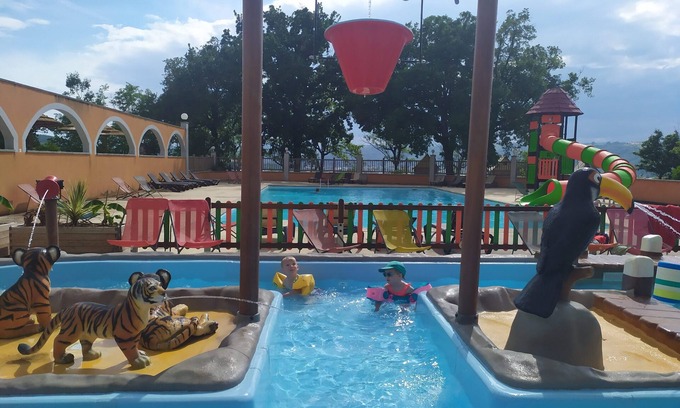 Albon Casa | Camping Domaine de Senaud