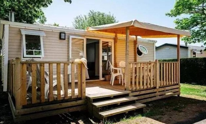 Chateauneuf-de-Galaure Casa | Camping Le Château de Galaure**** - Comfort XL 3-room mobile home 4 adults + 2 children