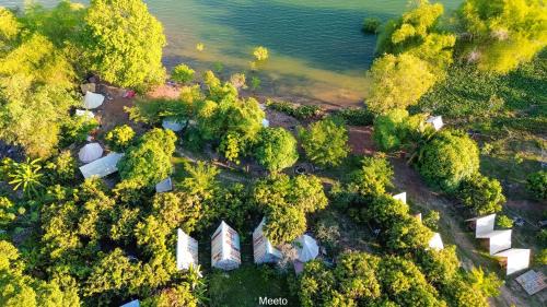 Vinh Cuu Otro | Camping Hồ Trị An - Meeto