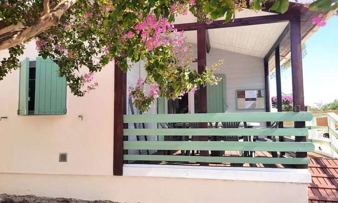 Massillargues-Attuech Villa | Camping l'Olivier *** - Gîte Prestige 3 bedrooms 6 people