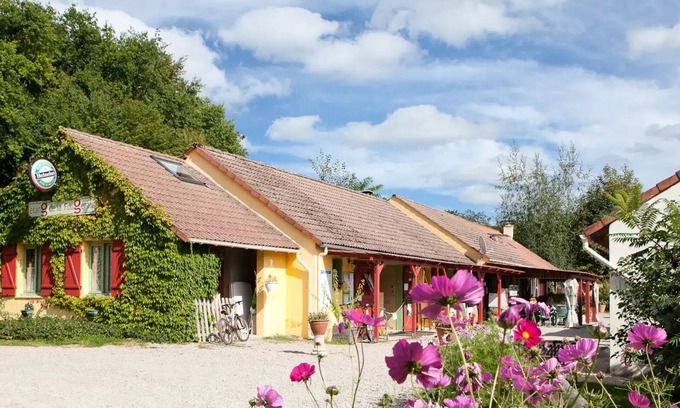Saint-Leger-de-Fougeret Chalet De Esquí | Camping LA FOUGERAIE *** - Chalet 5 people