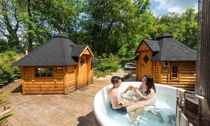 Saint-Leu-dEsserent Casa | Camping Le Pré des Moines*** - Wooden Star Bubble 1 Piece 2 People