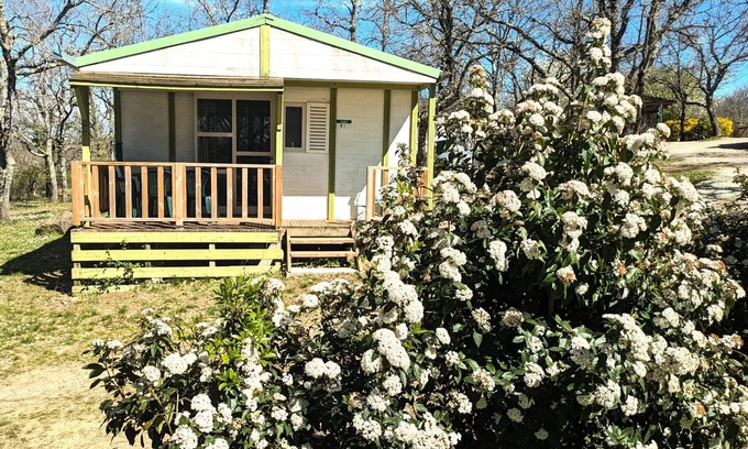 Belloc Chalet De Esquí | Camping le Roc del Rey** - 3 room chalet for 5 people