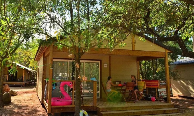 Canet Chalet De Esquí | Camping maeva Club Les Rivières **** - Luxury Premium 3-Room Chalet for 5 People with Air Conditioning + TV