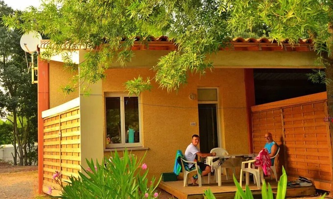 Canet Villa | Camping maeva Club Les Rivières **** - Gîte Premium 2 Rooms 5 Persons Air-conditioned + TV