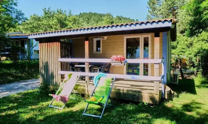 Recoubeau-Jansac Casa | Acampar Couriou **** - Confort Bungalow 4 Personas 3 Habitaciones