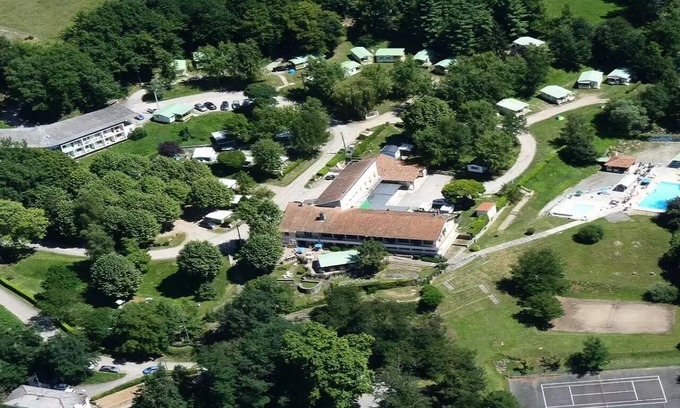Saint-Girons Chalet De Esquí | Camping Park PALETES *** - Chalet 3 habitaciones 5 Personas