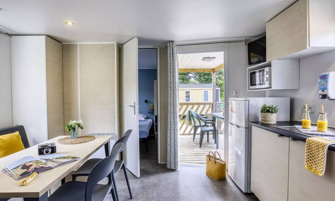 Nesles-la-Vallee Casa | CampingLe Grand Paris**** - Premium 4-room mobile home for 6 people