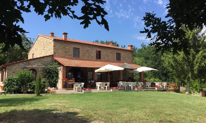 Sassetta Otro | Campo di Carlo Cortijo en las colinas de la costa etrusca