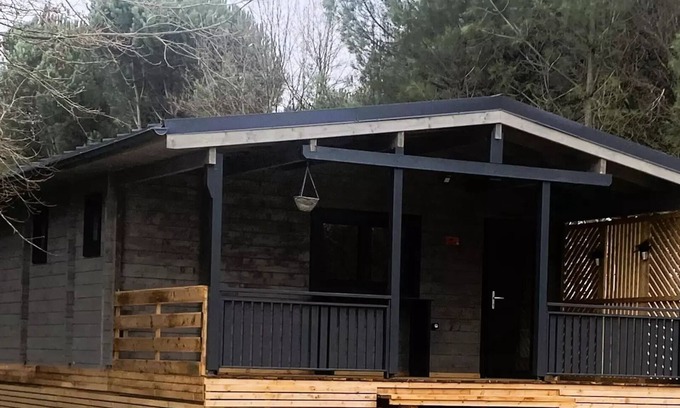 Le Fouilloux Chalet De Esquí | Campsite LA MOTTE *** - Chalet du Bucheron - 2 Bedrooms 4 persons