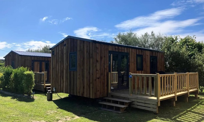Quettehou Casa | Campsite Le Rivage **** - Mobil home Cabane with bathroom - 2 bedrooms - 4 people