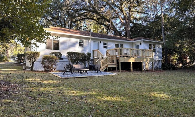 Tallahassee Villa | Campus Close, Game Dates Open, Pets - Yes