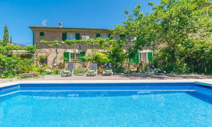 Biniaraix Villa | CAN ALTES - Encantadora villa con piscina privada al pie de las montañas. WiFi Gratis