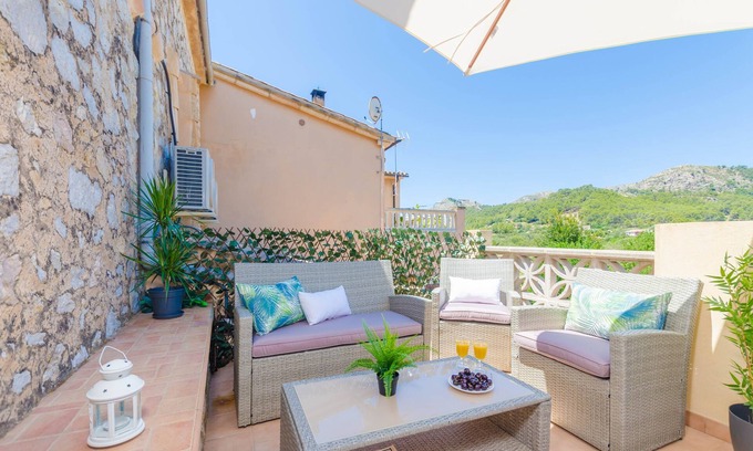 S'Arraco Casa | CAN DAMIA - Casa de pueblo con mucho encanto junto a Andratx. WiFi Gratis