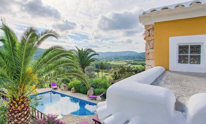 Sant Miquel de Balasant Villa | Can Llusiá holiday villa in the north of the island
