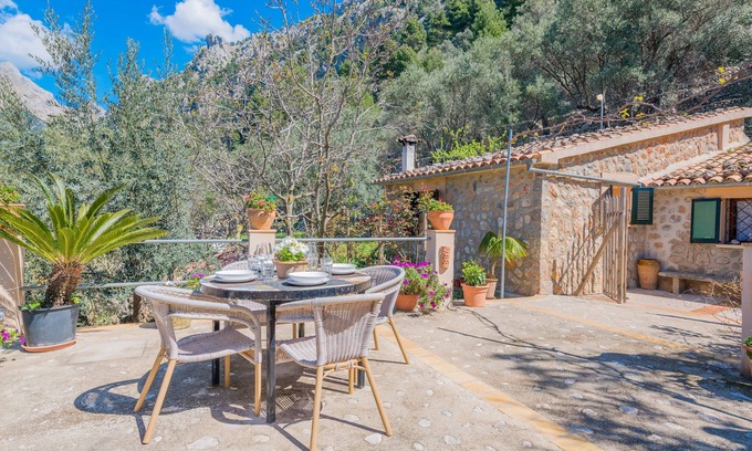Fornalutx Casa | CAN MATEU - Chalet con terraza, en plena Sierra de Tramuntana, a unos kilómetros de Binia