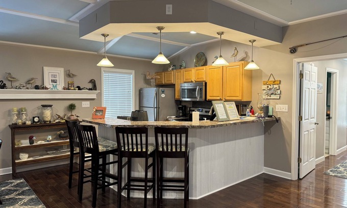Morehead City Apartamento | Canal Retreat -Full apartment – 15 minutes to Beaufort – 12 minutes to Havelock