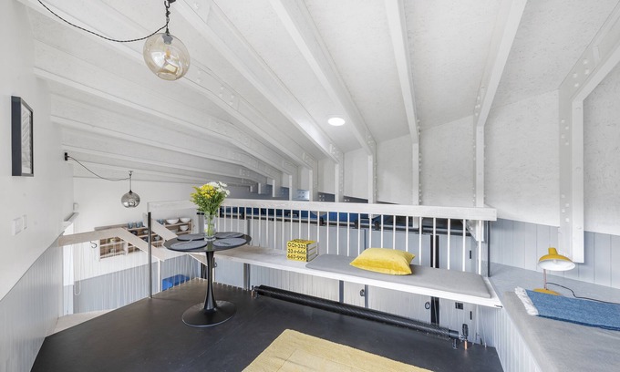 Bath Casa | Pequeña casa diseñada por el arquitecto al lado del canal