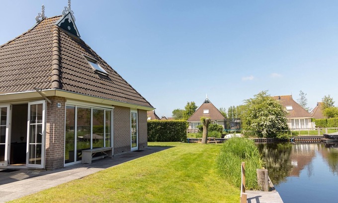 Eernewoude Casa | Estancia en bungalow junto al canal
