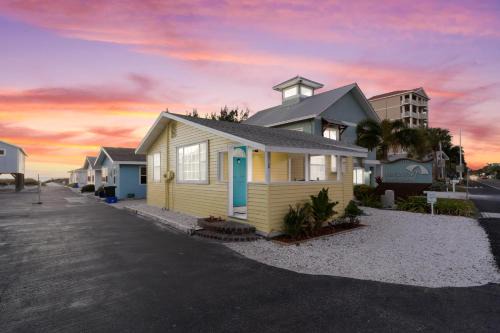 Indian Shores Casa | Canary Beach Cottage