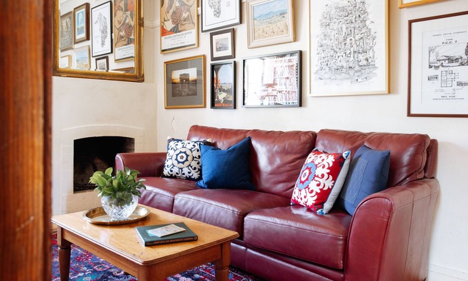 Reid Casa | Canberra Heritage House, across from the Australian War Memorial, walk to CBD