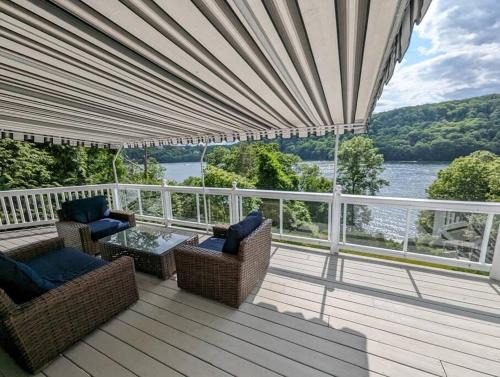 Danbury Casa | Candlewood Lake -Family Getaway, Lakefront 3775 sqft Home