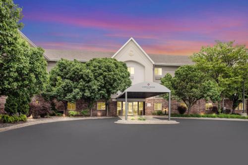 Appleton Hotel | Candlewood Suites Appleton by IHG