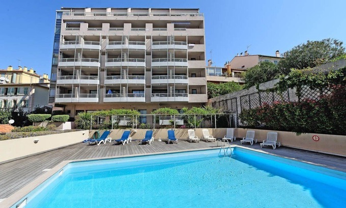 Le Suquet Apartamento | CANNES SUQUET WITH GARDEN & POOL FIEW MINUTES TO FILM FESTIVAL PALAIS & BEACH