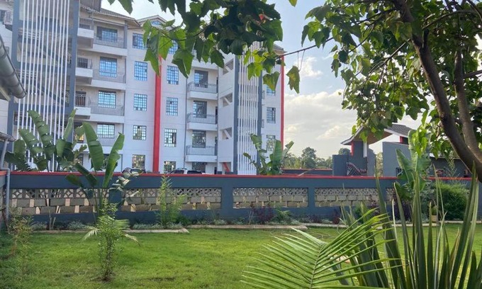 Meru Apartamento | CANOPY GARDENS facing the forest in serenity. 2BED
