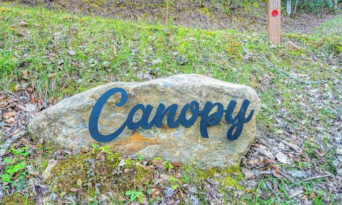Cherokee Cabina | Canopy, Luxury Glamping Tent in the Western NC Tree Tops