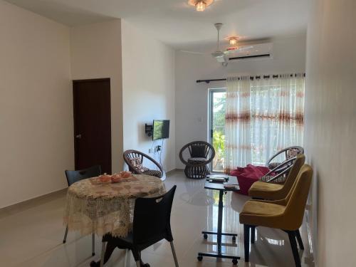 Polgasowita Apartamento | Canterbury Gardens Apartment by Blue Rose