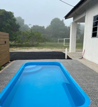Bukit Payong Casa | Cantik-La Homestay Kolam Kuala Terengganu 6 Bilik