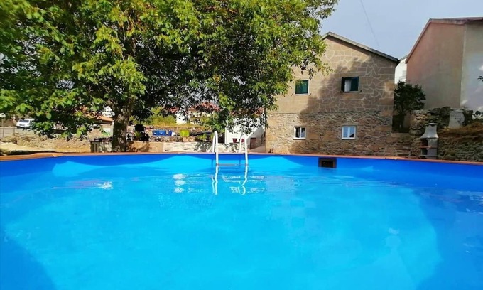 Almeida Casa | Cantinho Daldeia - Rural House with Pool