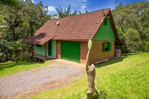 Tres Coroas Chalet De Esquí | Canto da cascata
